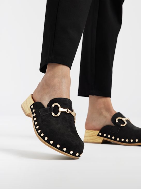 passarela clog preto deichmann