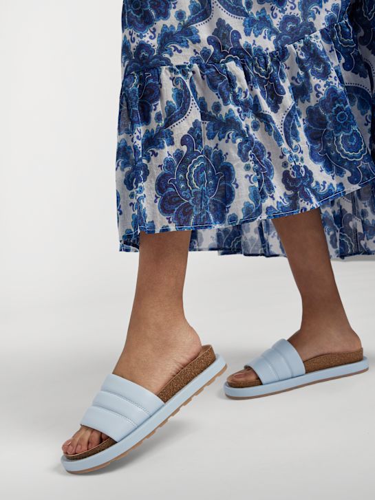 passarela sandália azul deichmann